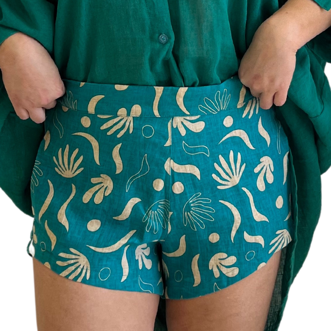 Lokoa Kekoa Shorts (POSTCARDS)